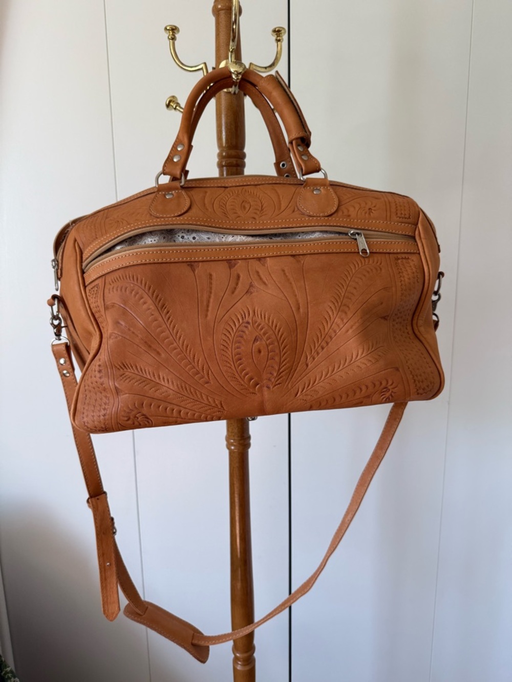 Ropin west tooled leather weekender carryon - Picture 6 of 10